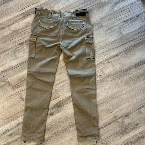 28.5” Tan BCBG Max Azria Cargo Jeans NWT Tag Size 27