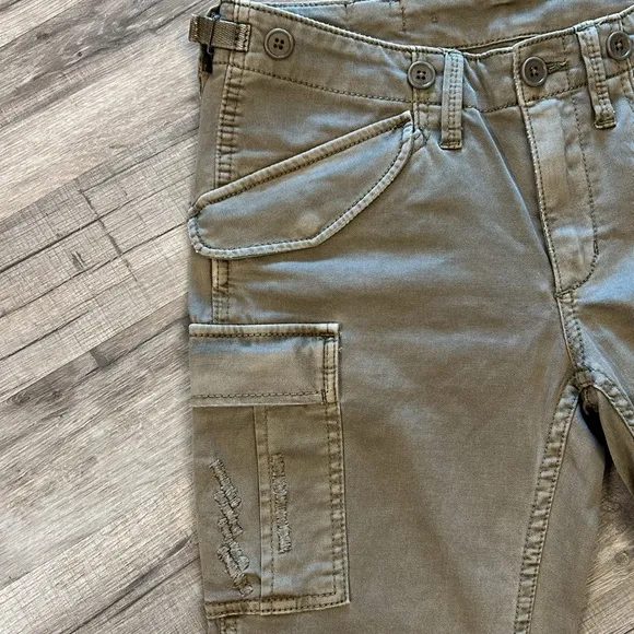 28.5” Tan BCBG Max Azria Cargo Jeans NWT Tag Size 27