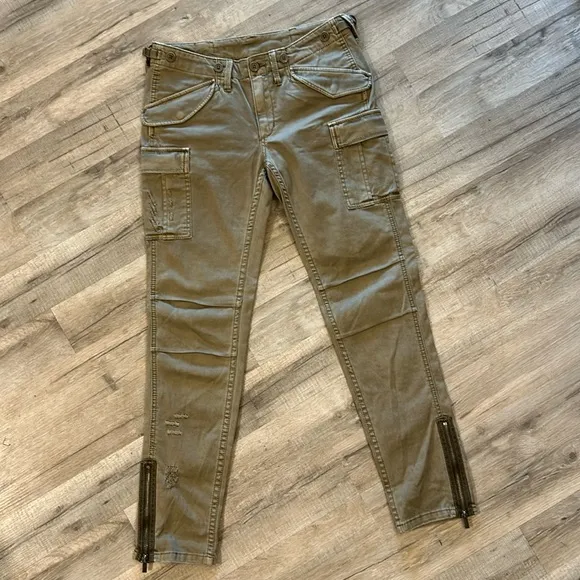 28.5” Tan BCBG Max Azria Cargo Jeans NWT Tag Size 27