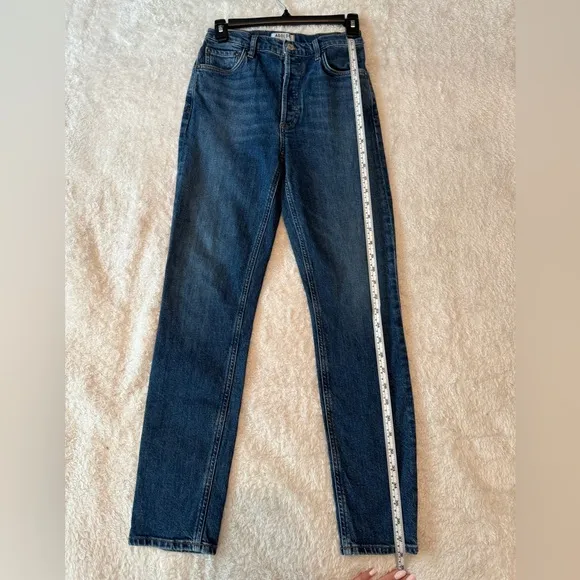Agolde Nico high rise button fly slim jeans. Size 26 quiet luxury classy dainty