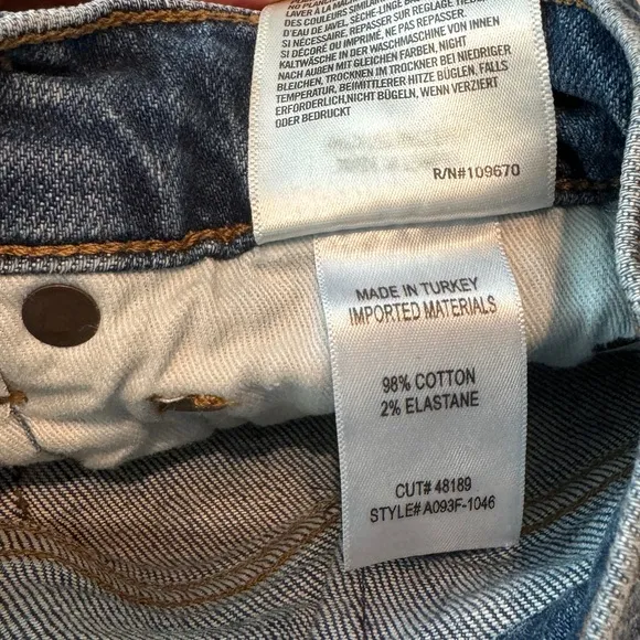Agolde Nico high rise button fly slim jeans. Size 26 quiet luxury classy dainty