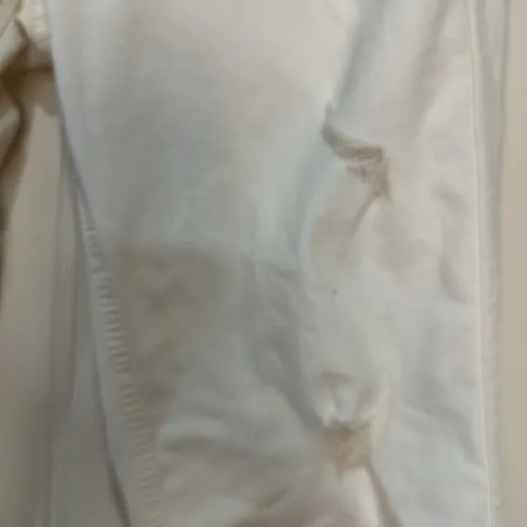 ARIAT Women’s distressed denim white jeans size 32