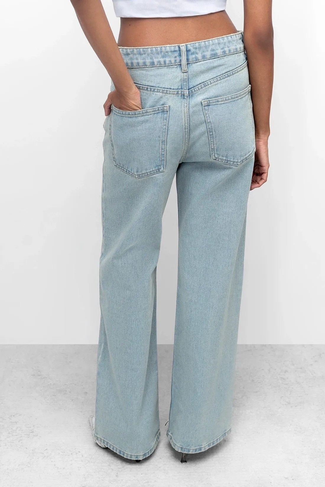B03 Straight Leg Jeans