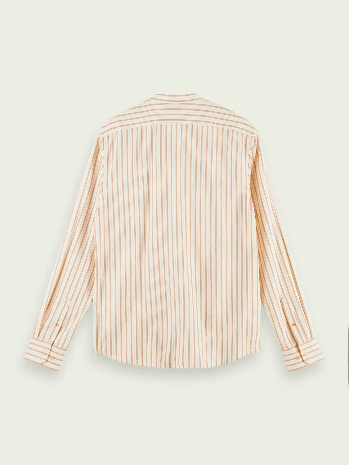 Camisa relaxed fit sin cuello en algodón orgánico