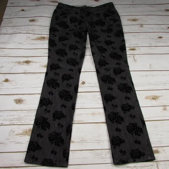 Chicos Platinum Denim Black Velvet Rose Jeans 0.5