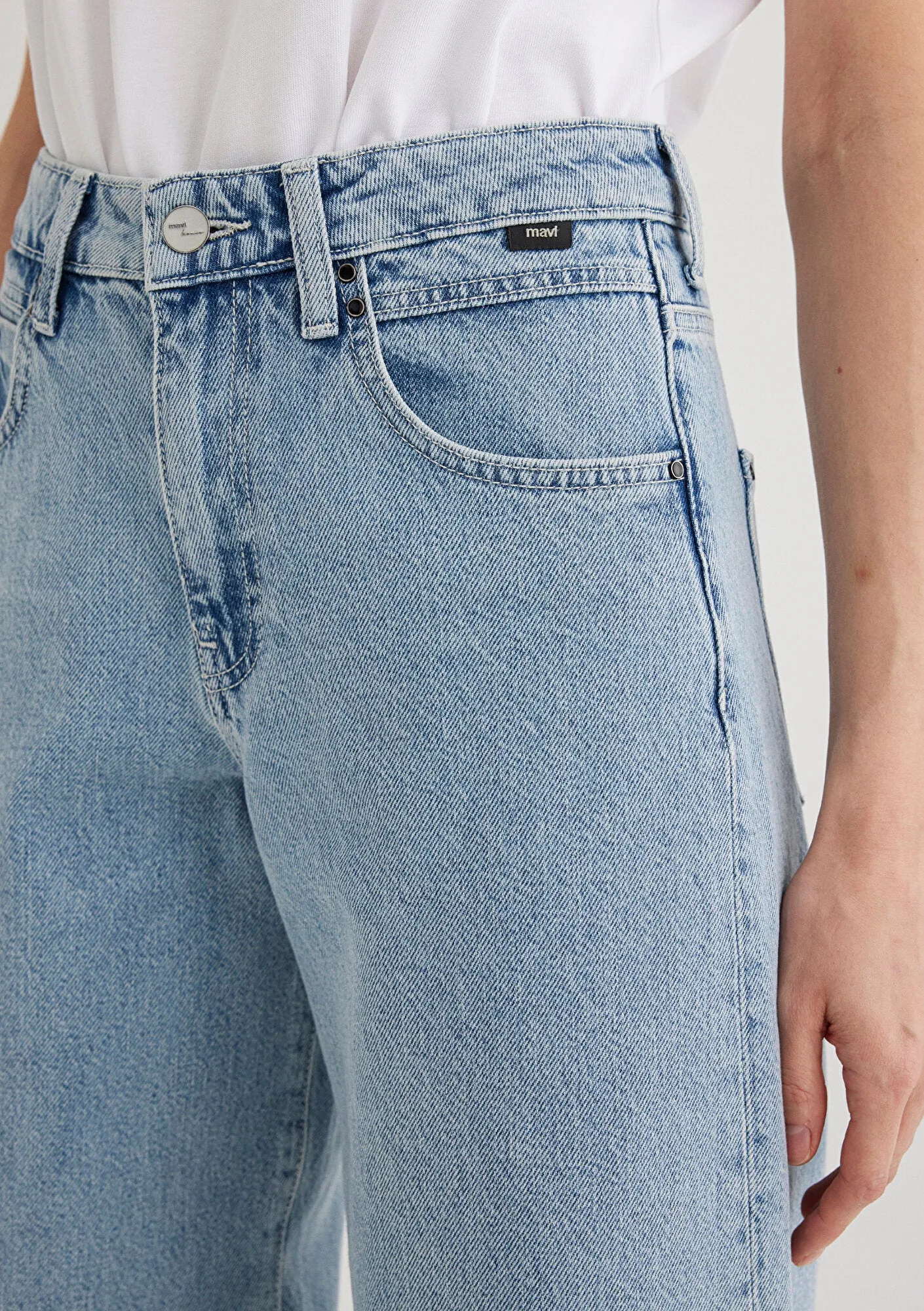 Ella Bleached Icon Jean Pants