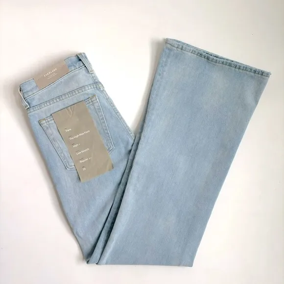 Everlane The High Rise Flare Regular Light Wash Denim Jeans in Fog Wash Size 25