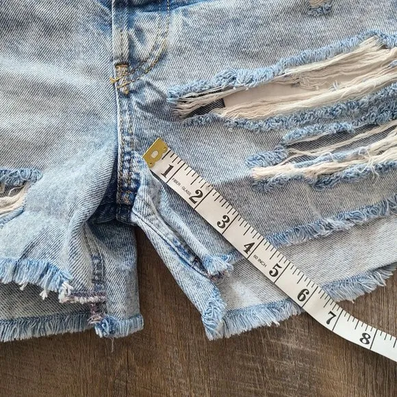 Free People We The Free Maggie Distressed Jean Shorts Women's Size 25