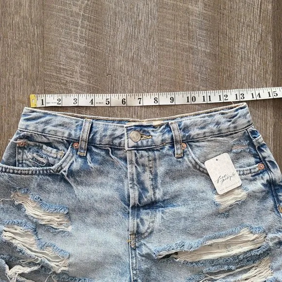 Free People We The Free Maggie Distressed Jean Shorts Women's Size 25