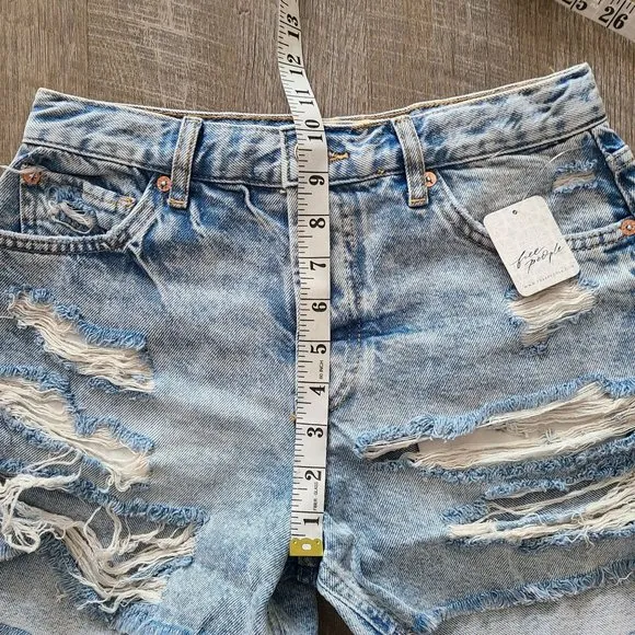 Free People We The Free Maggie Distressed Jean Shorts Women's Size 25