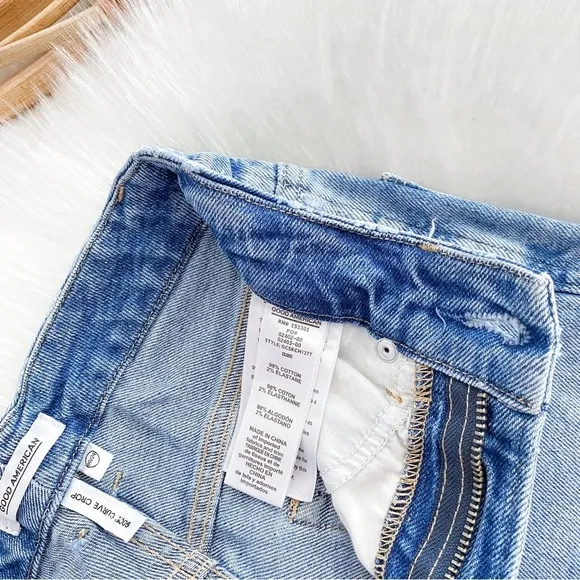 Good American Good Curve Crop Jeans Light Blue Raw Cut Hem High Rise 00/24