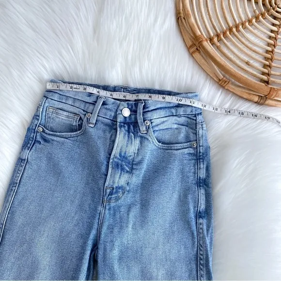 Good American Good Curve Crop Jeans Light Blue Raw Cut Hem High Rise 00/24