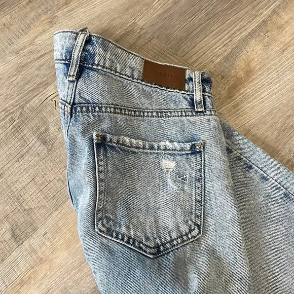 Hidden Jeans Logan distressed dad jeans