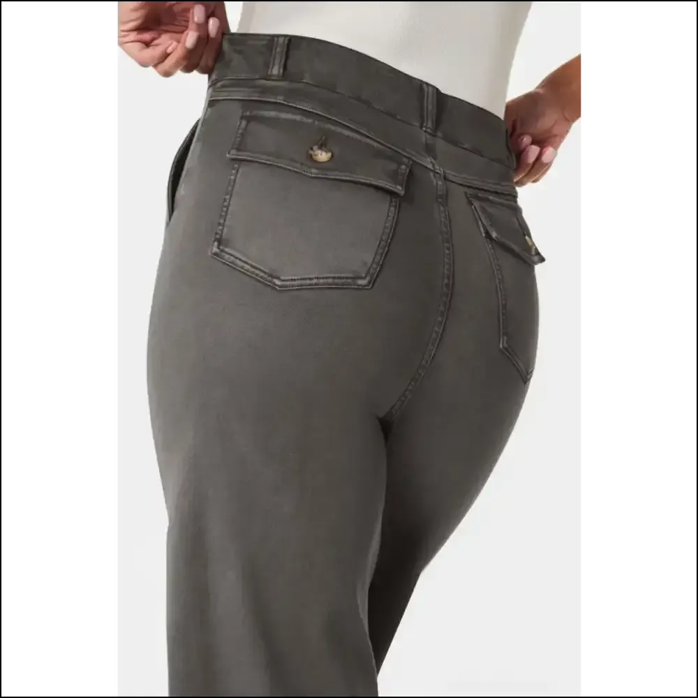 High Waist Jeans: your New Best Friends that Keep Secrets in Pockets!