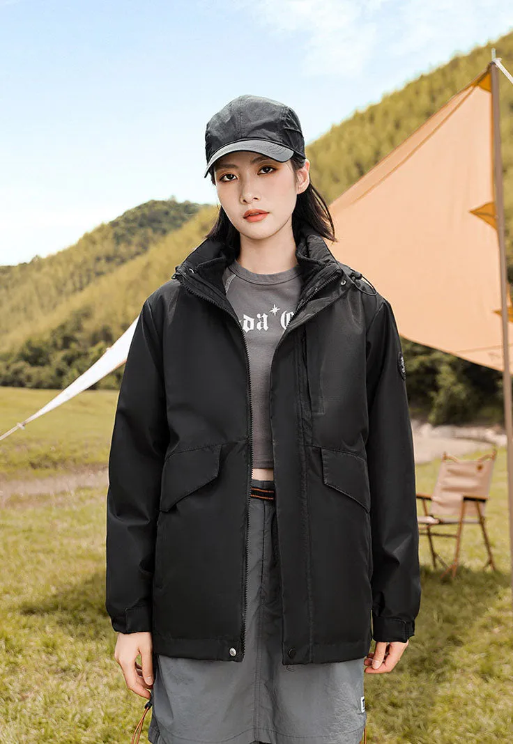 Insulated Cargo Puffer Jacket for Women with Relaxed-Fit Design