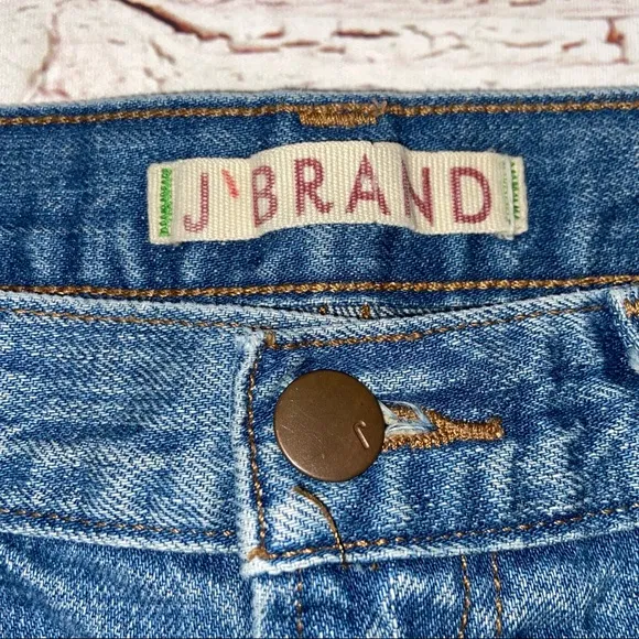 J Brand Distressed Cut Off Jeans Shorts in Neptune Wash Sz 26