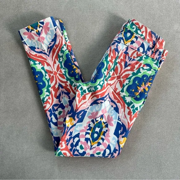 J. McLaughlin Slim Lexi Jeans. Size 0. Oahu print. Multicolor.