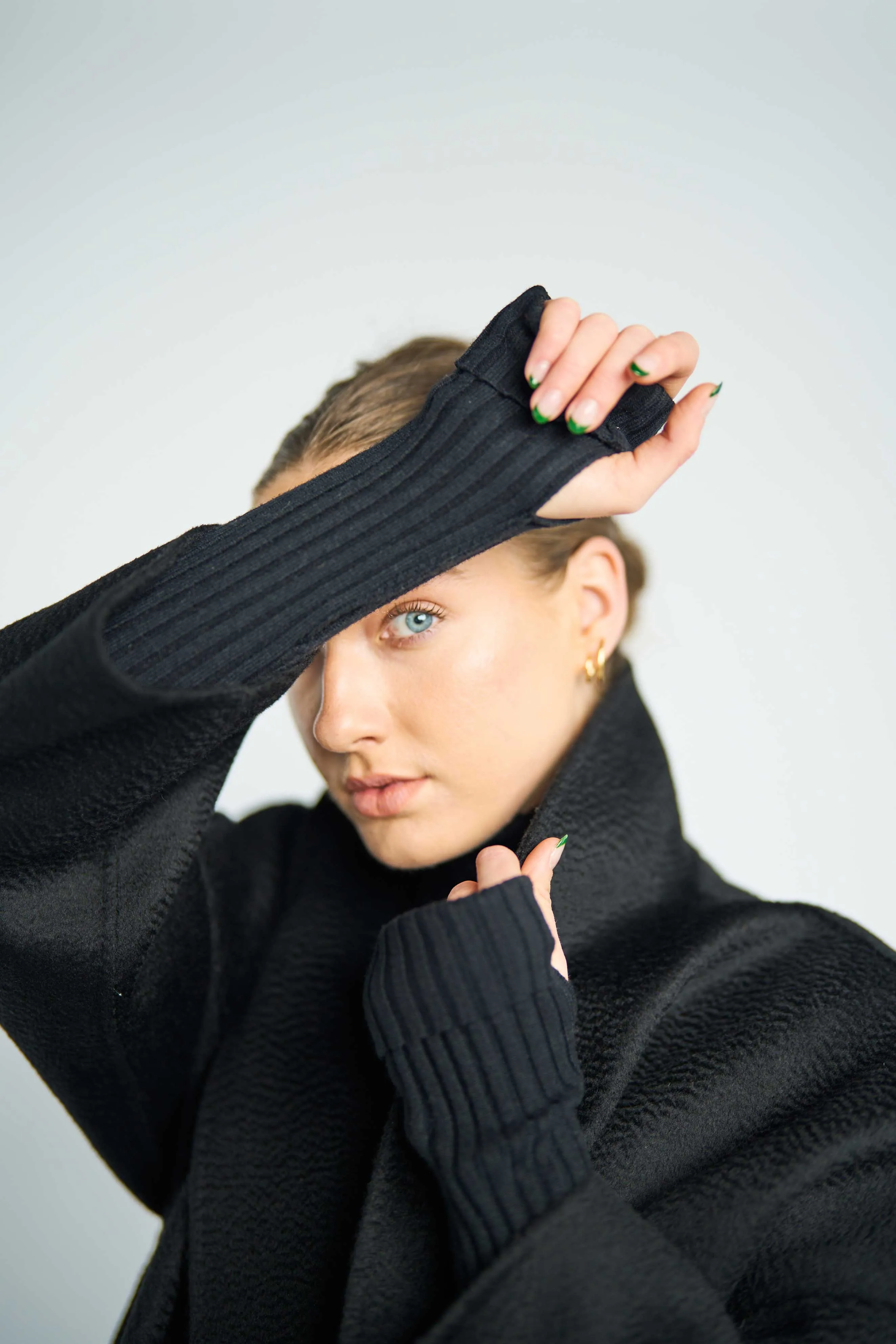 JL065E Hourglass Cashmere Belted Coat - Black