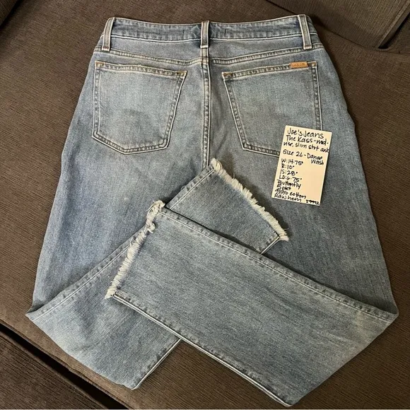 Joe's Jeans Kass Mid-Rise Straight Ankle Jean Raw Hem in Danae Wash (Light Wash)