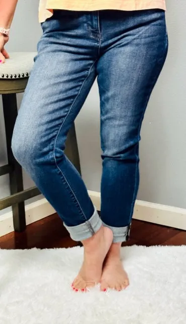 Judy Blue | Mid-Rise Slim-fit