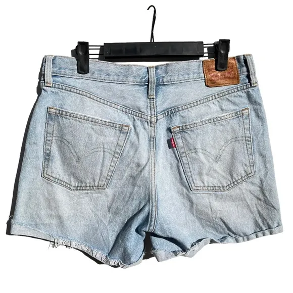 Levi’s 501 high-rise 4” denim jean shorts 29 cutoff light long north
