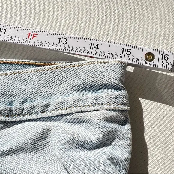 Levi’s 501 high-rise 4” denim jean shorts 29 cutoff light long north