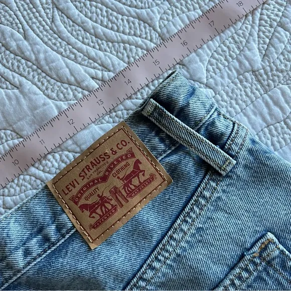 Levi's - Ribcage Straight Ankle Jeans - Light Indigo Destructed - Blue