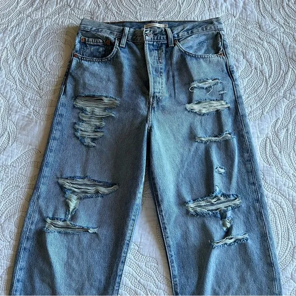Levi's - Ribcage Straight Ankle Jeans - Light Indigo Destructed - Blue
