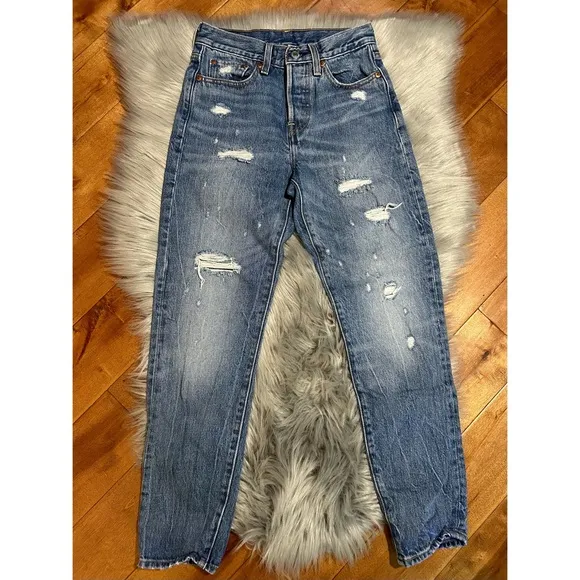 Levi's Wedgie Button Fly Jeans Mid Rise Distressing size 24