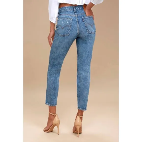 Levi's Wedgie Button Fly Jeans Mid Rise Distressing size 24