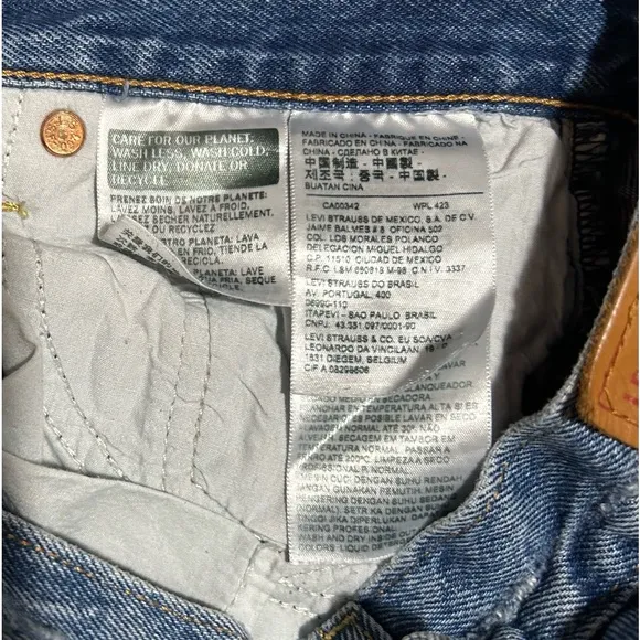 Levi's Wedgie Button Fly Jeans Mid Rise Distressing size 24