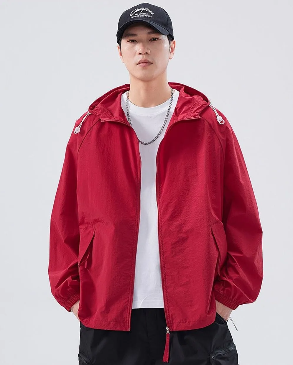 Lightweight Solid Relaxed-fit Windbreaker for Outdoor Adventures