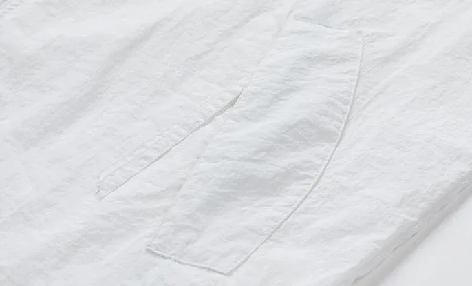 Lightweight Solid Relaxed-fit Windbreaker for Outdoor Adventures