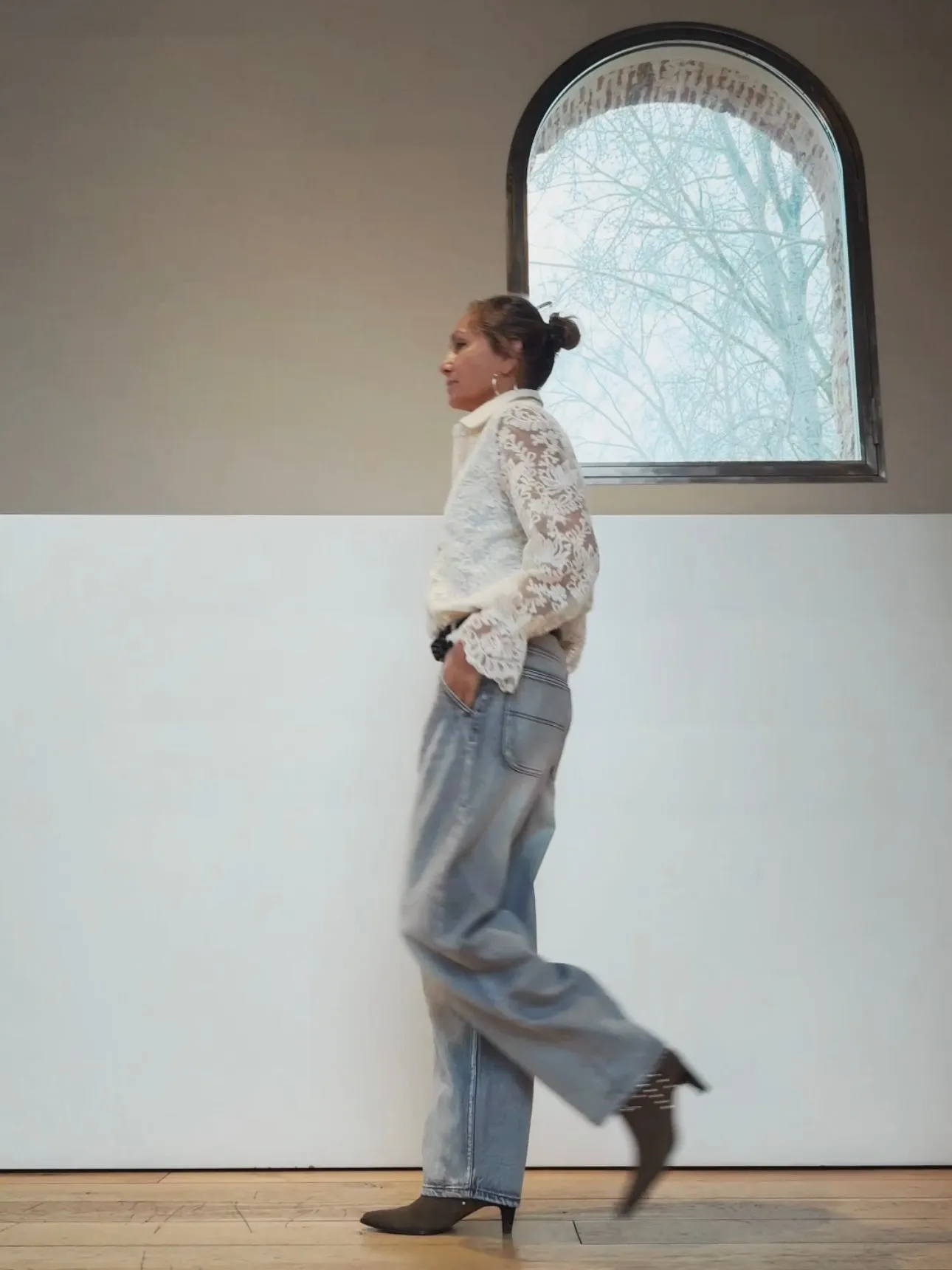 LOOSE STRAIGHT LEG JEANS - LIGHT GREY