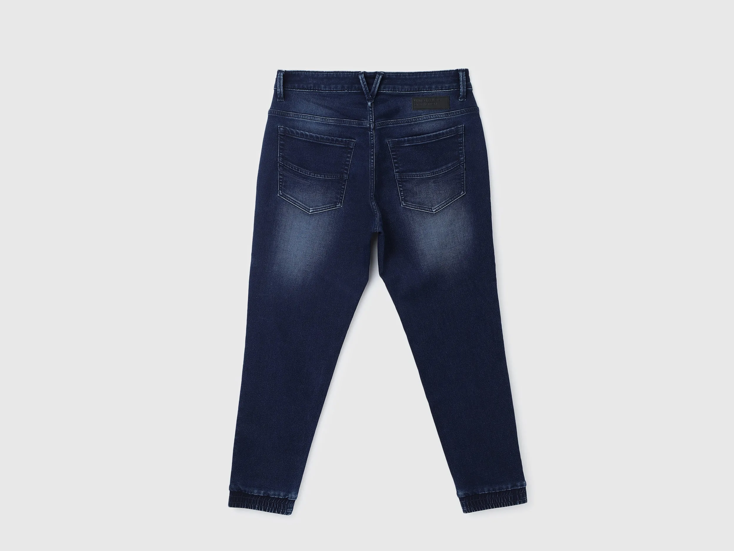 Men Solid Joggers Fit Jeans