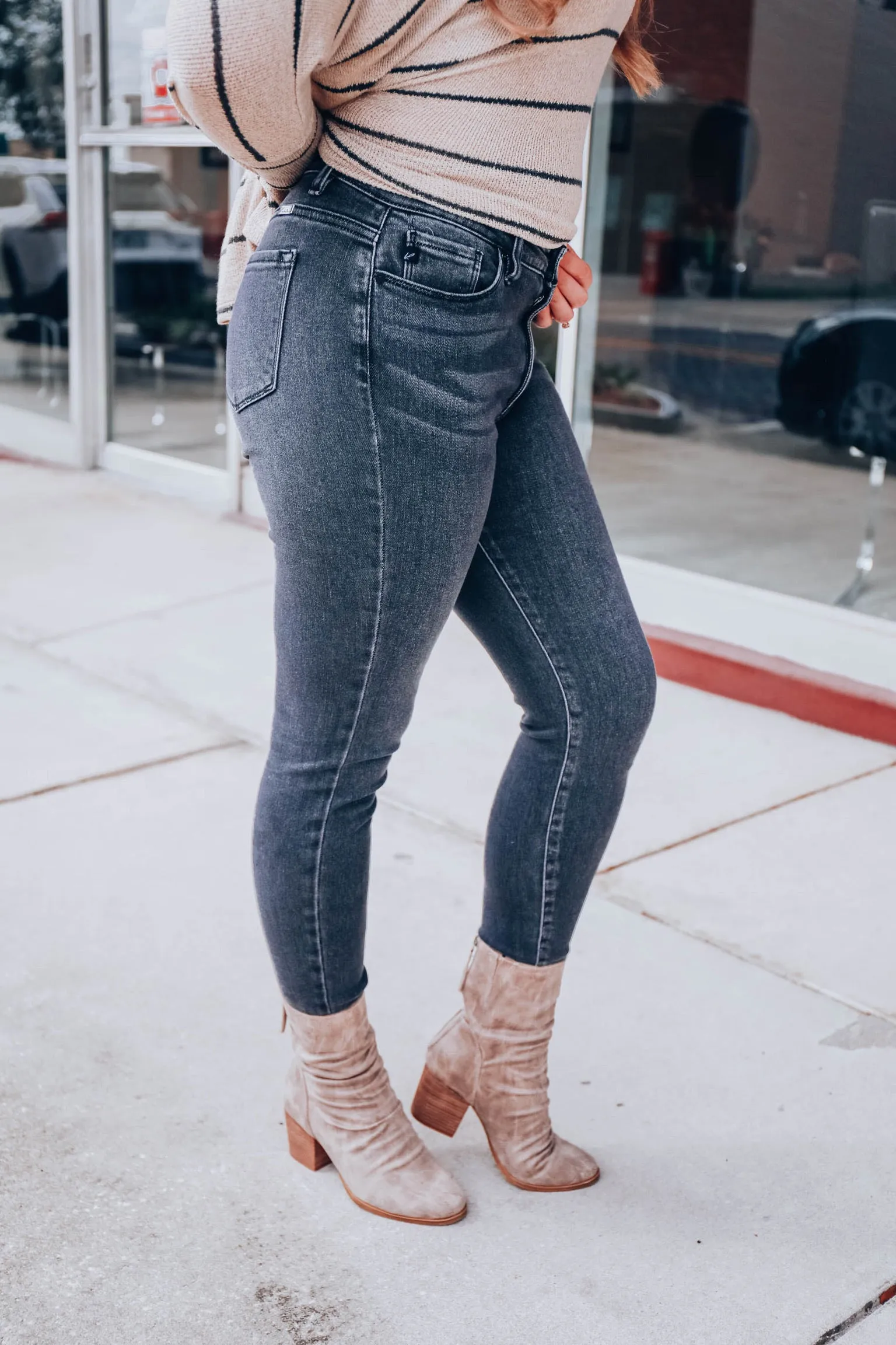 Micah Mid-Rise Jeans - Light Grey