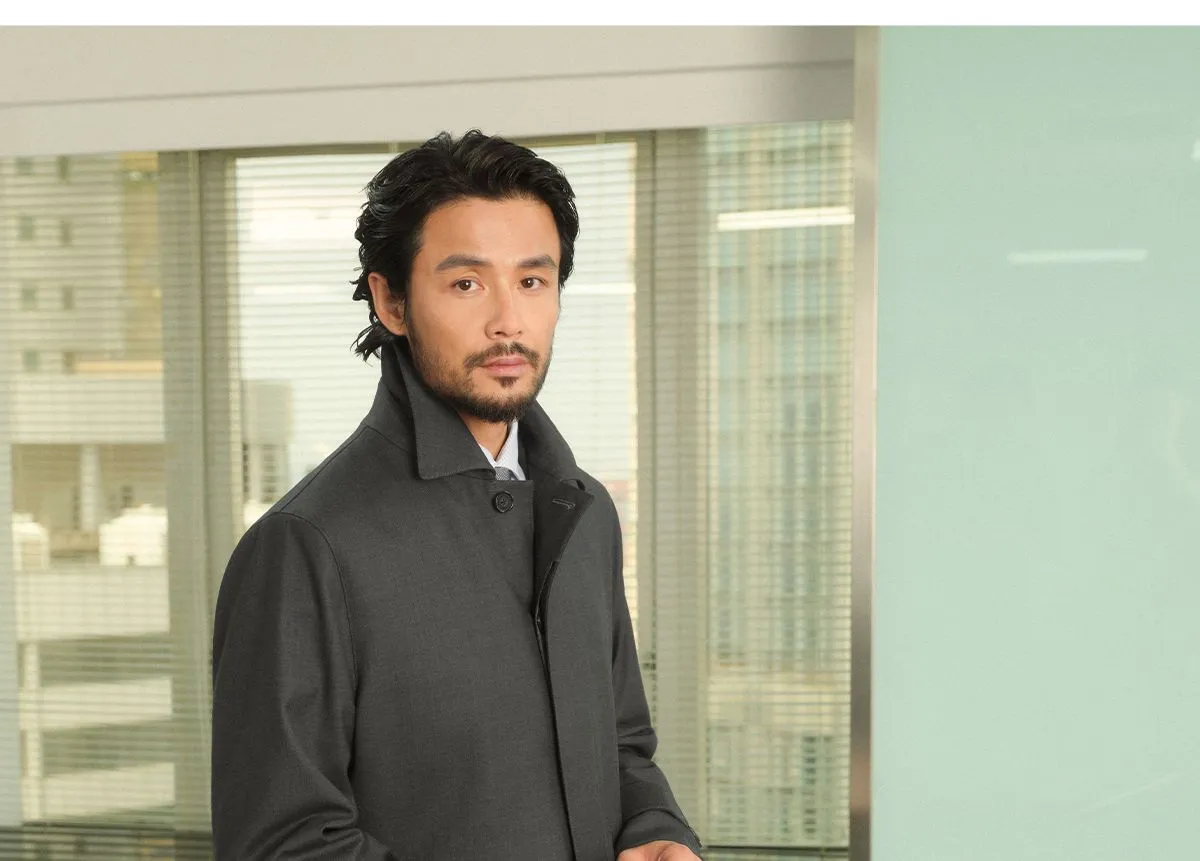 Mid-Length Commuter Overcoat