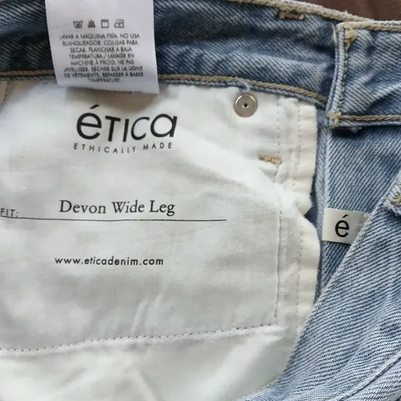 NWT ETICA DEVON WIDE LEG JEANS IN MOJAVE RIVER SIZE 26