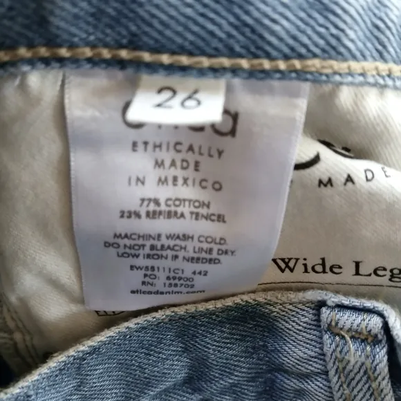 NWT ETICA DEVON WIDE LEG JEANS IN MOJAVE RIVER SIZE 26