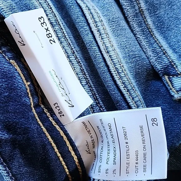 NWT KanCan High Rise Split Leg Flare Jeans Size 28 x 33L