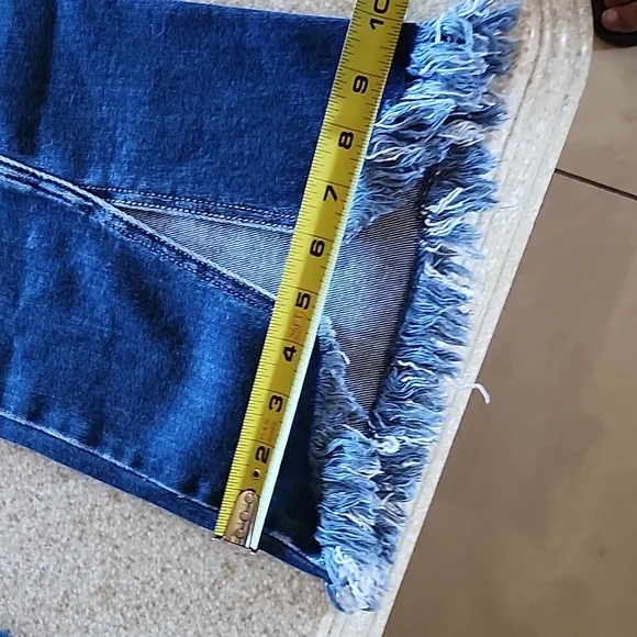 NWT KanCan High Rise Split Leg Flare Jeans Size 28 x 33L