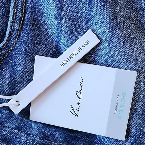 NWT KanCan High Rise Split Leg Flare Jeans Size 28 x 33L