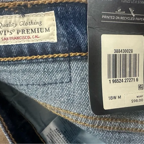 NWT Levi's Premium Ribcage Straight Leg Ankle Jeans Women’s 18W Button Fly Denim