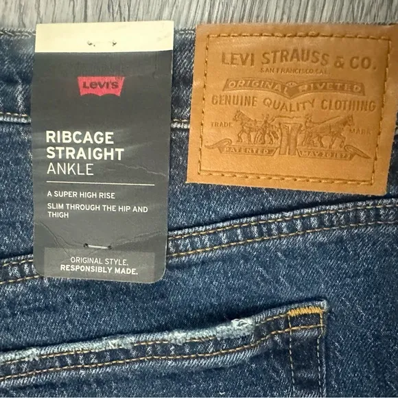 NWT Levi's Premium Ribcage Straight Leg Ankle Jeans Women’s 18W Button Fly Denim
