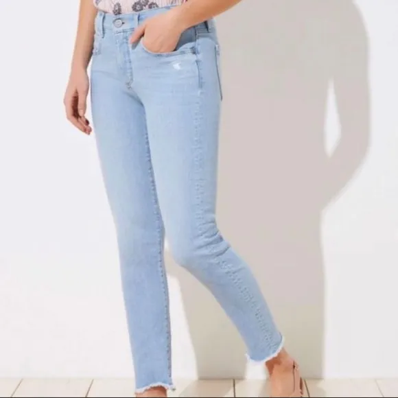 NWT LOFT High Waist Straight Crop Frayed Jeans Size 6