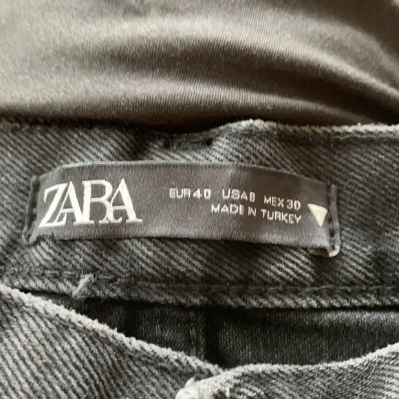 NWT Zara Full Length Distressed Boyfriend Jeans