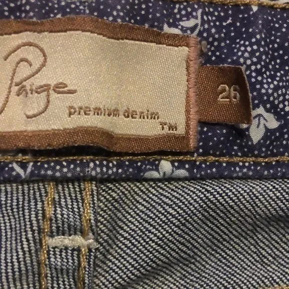Paige‎ Laurel Canyon Bootcut Jeans E14