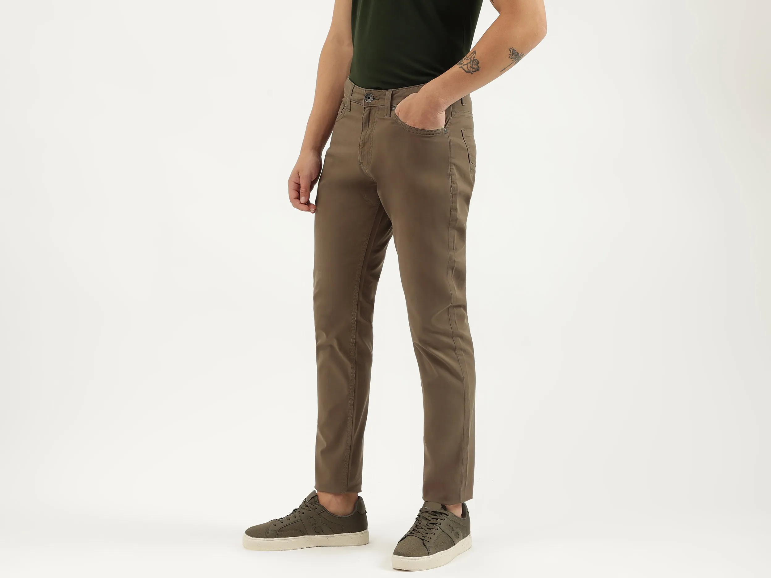 Solid Slim Fit Jeans