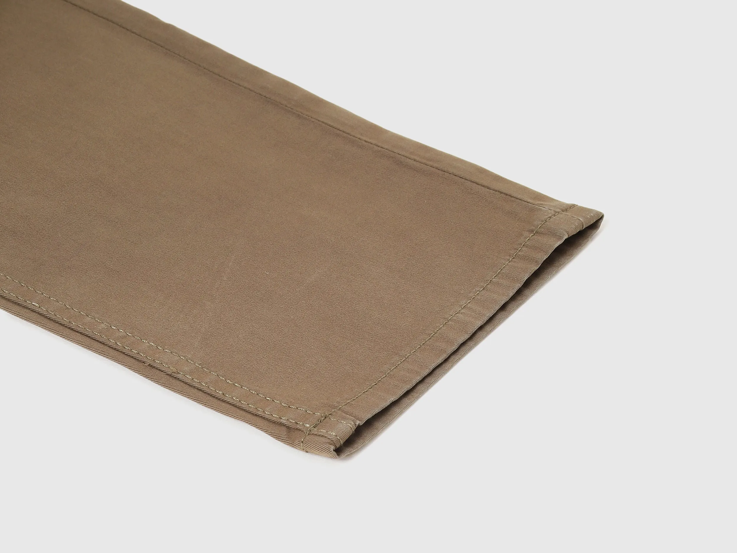 Solid Slim Fit Jeans