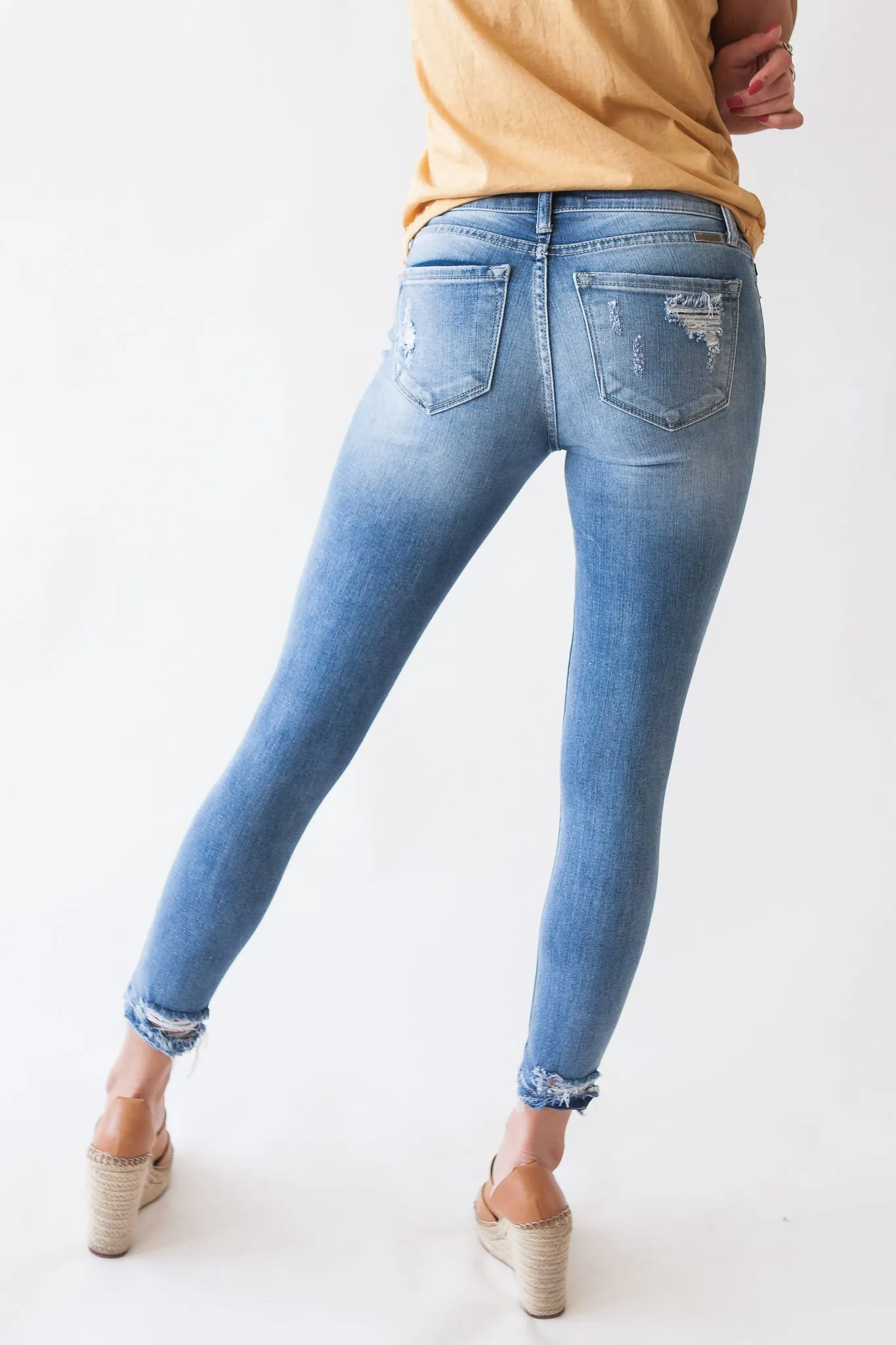 Think Twice Kancan Light Wash Distressed Skinny